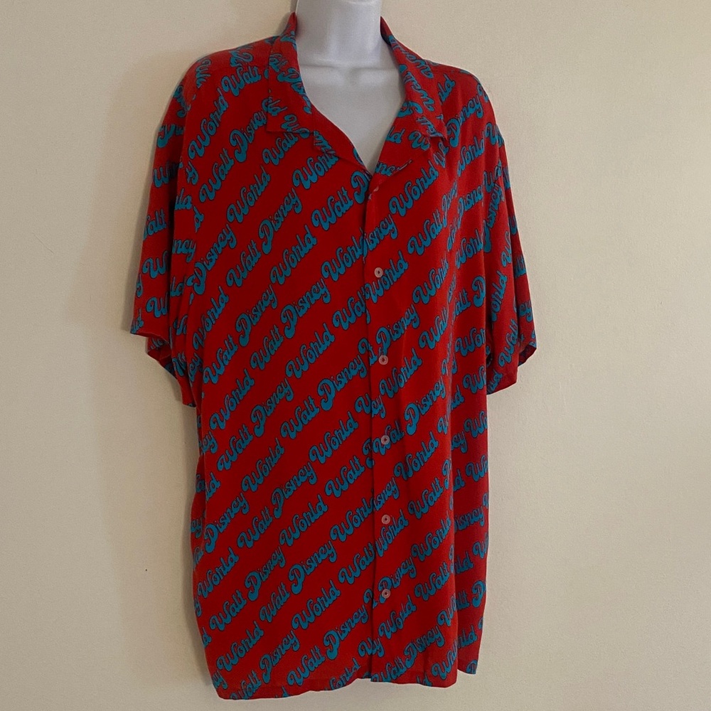 DISNEY WORLD BUTTON DOWN SIZE XL